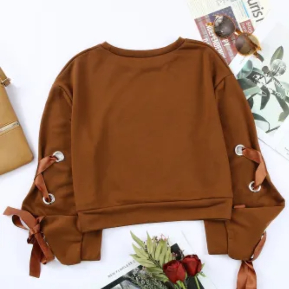❤️New Trendy grommet ribbon sleeve crop top - Picture 10 of 16